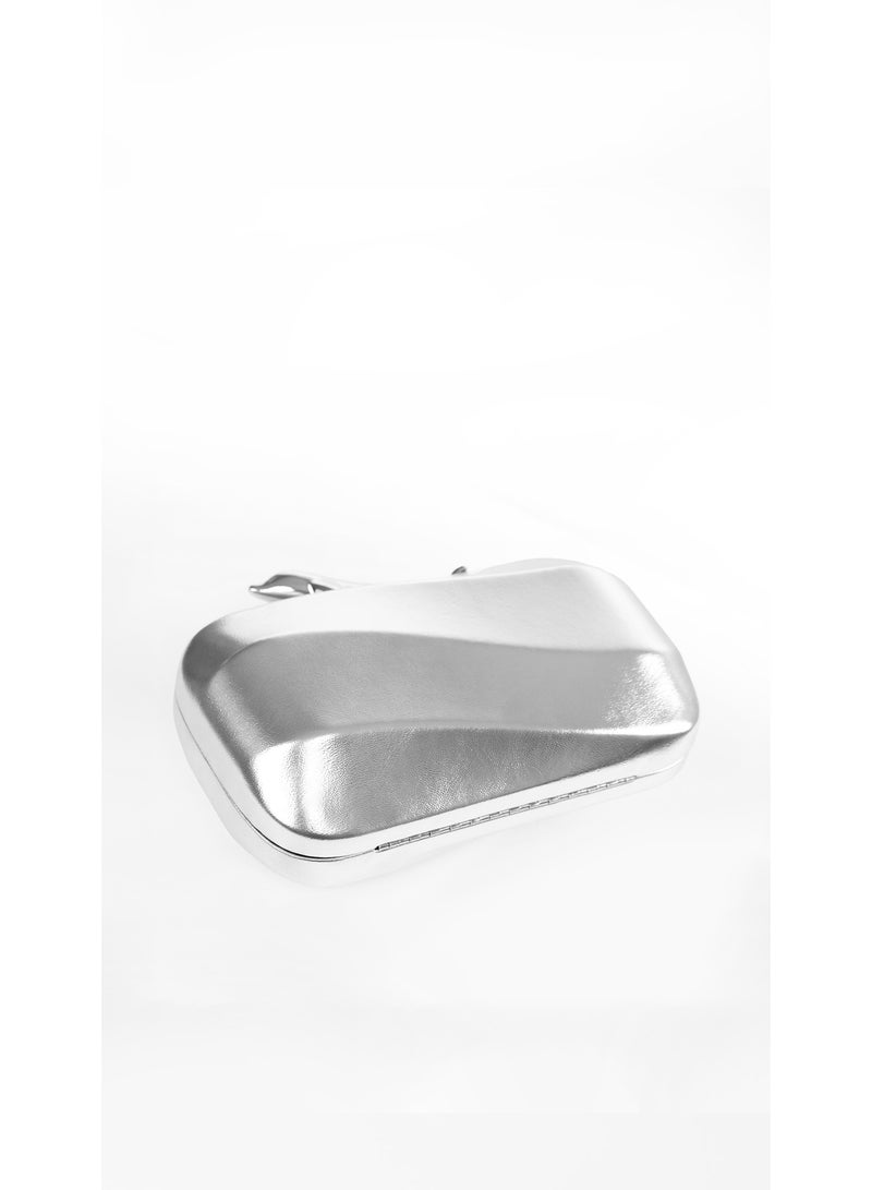 كيفيلي حقيبة سهرة بتدفق قمري فضي - Image 5